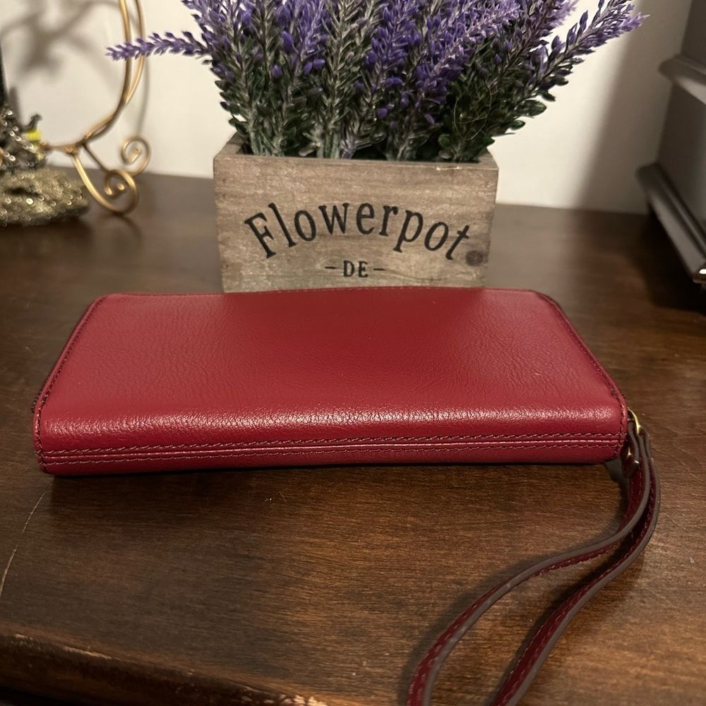 Fossil Red Leather Wristlet Wallet - Picture 3 of 6